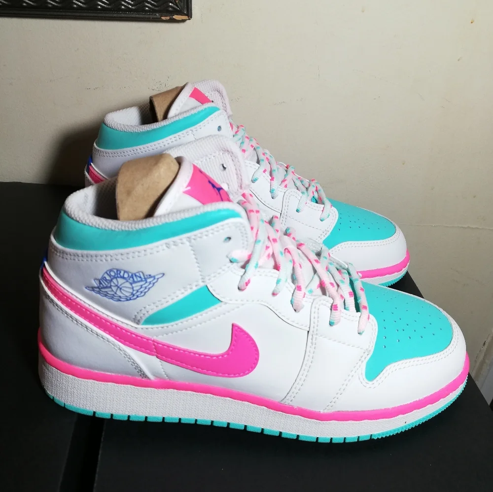 AIR JORDAN 1 MID M*U*L*T*I*C*O*L*O*R* WOMEN US SIZE6.5 BRAND NEW IN BOX - Picture 2 of 14